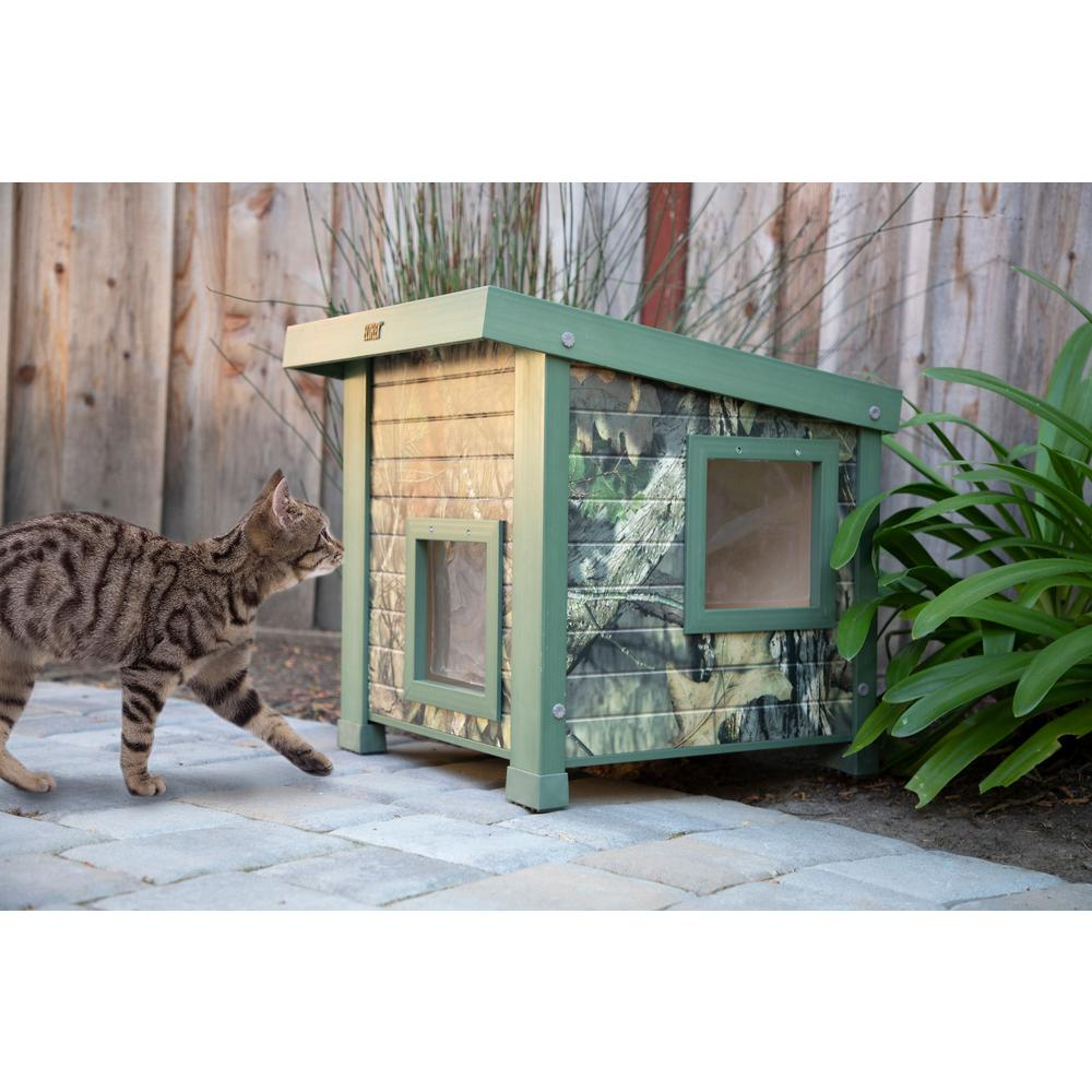 ECOFLEX® Outdoor Cat House in Mossy Oak®
